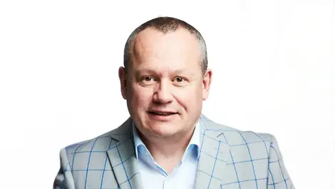 Ps   iain saxton   headshot